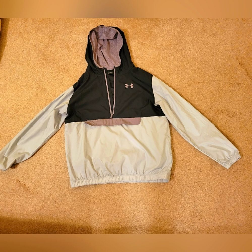 Under Armor Hoodie Junior size large